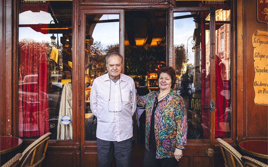 Thérèse et Aimé (Ma Bourgogne) quittent la place des Vosges